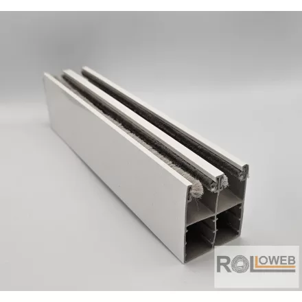 Műanyag lefutó (redőnyláb) integrált rovarhálós redőnyhöz, kefézve - Fehér színben